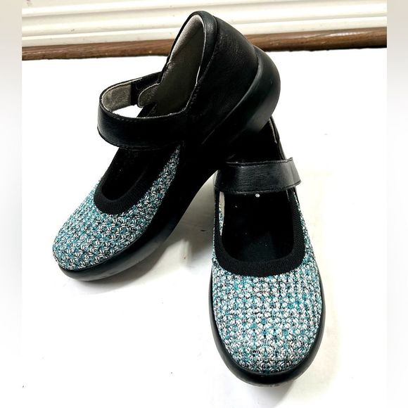 Alegria Olivia Mary Jane Platform Shoes - Picture 4 of 16